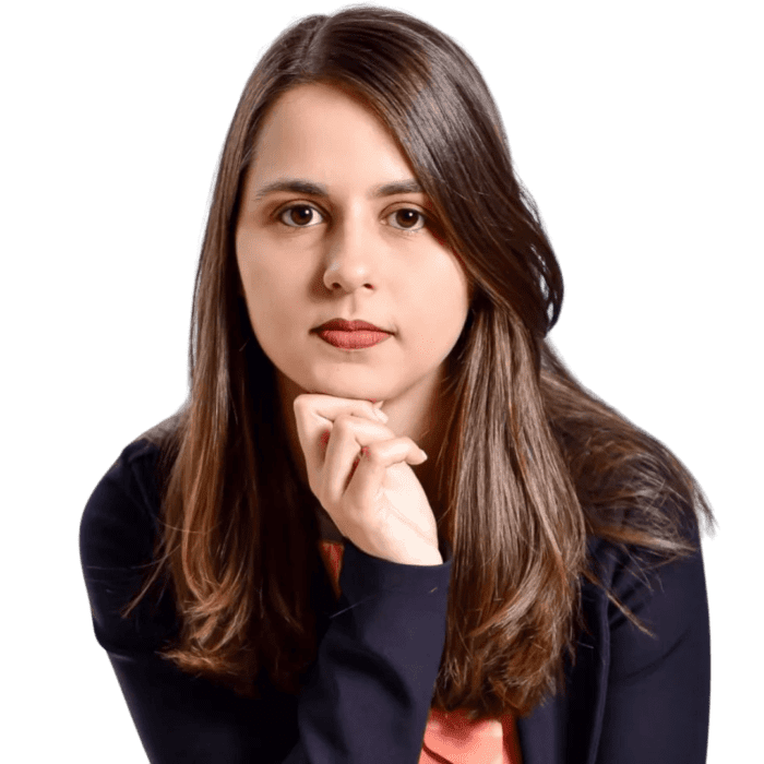 Dra. THAMYRES PELICIARI